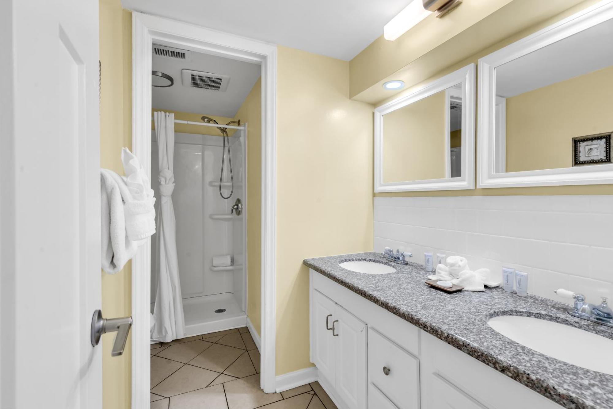Oceanfront Condo Steps To The Beach W No Resort Fees Myrtle Beach Eksteriør billede